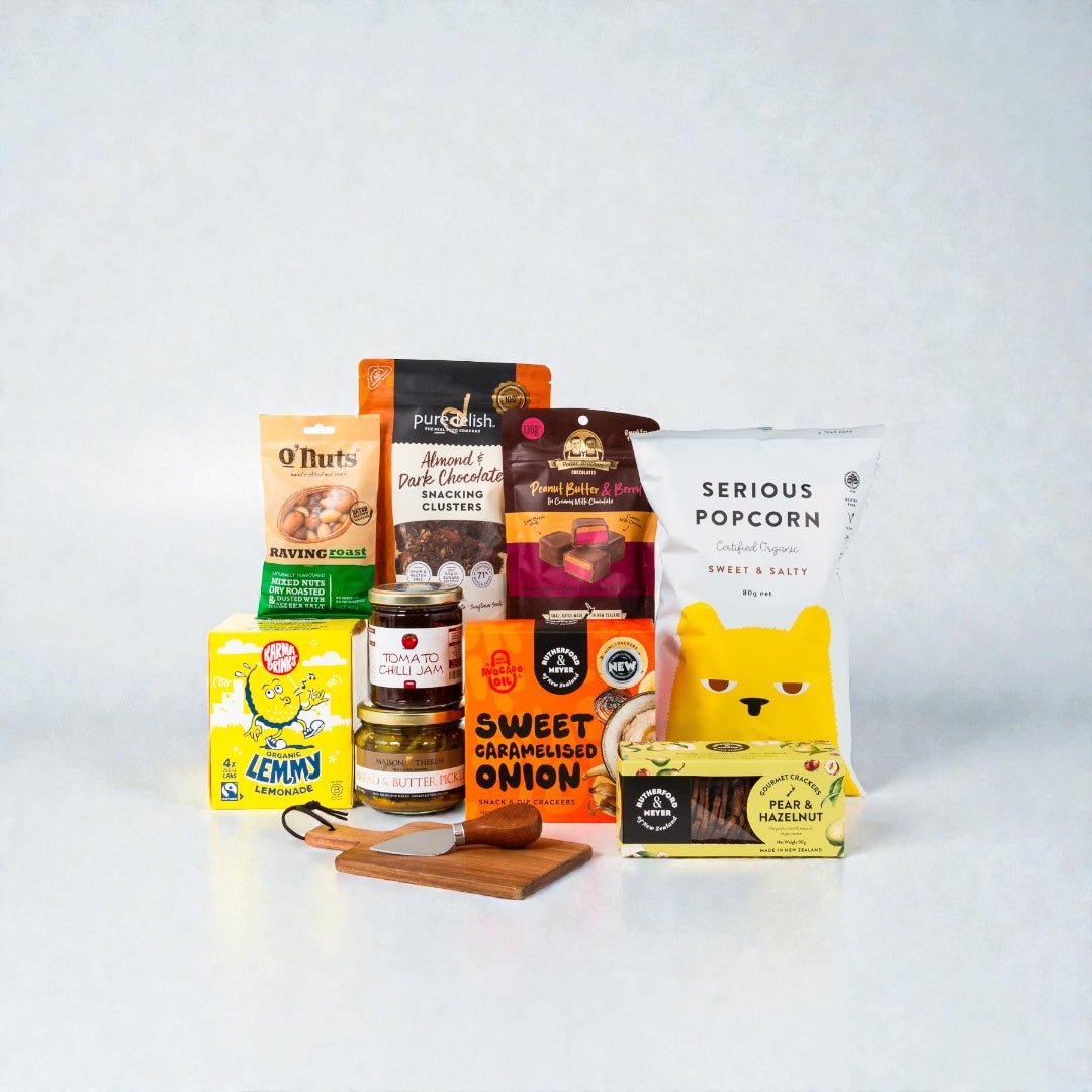 Nibbles & Treats Hamper - GIFTA.