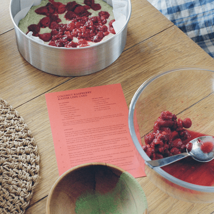 Coconut Raspberry Lime Leaf Cake Kit - Forgetmenot