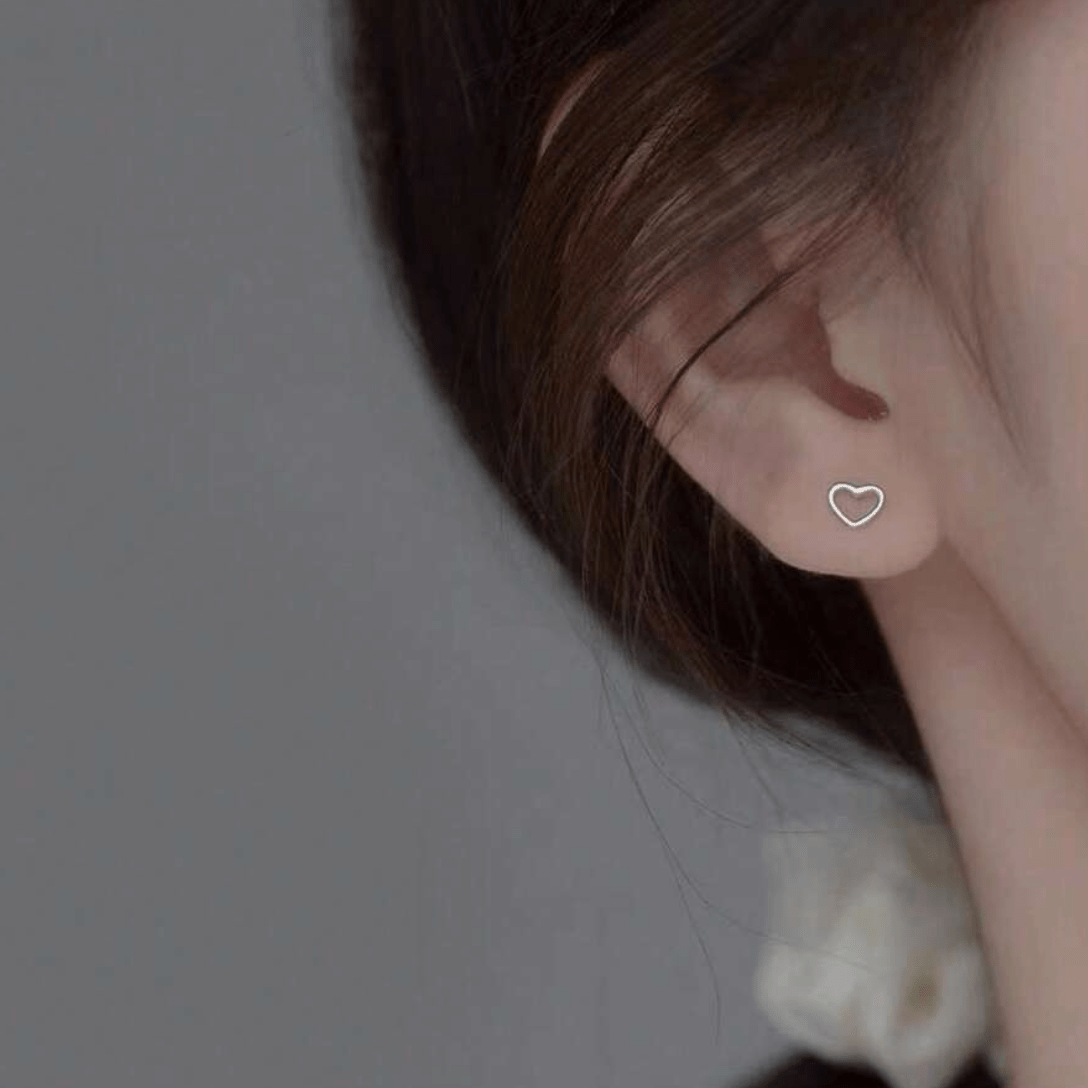 Heart Stud Earrings - Forgetmenot