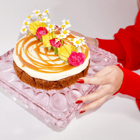 Spiced Carrot Cake Kit with Salted Caramel - Forgetmenot